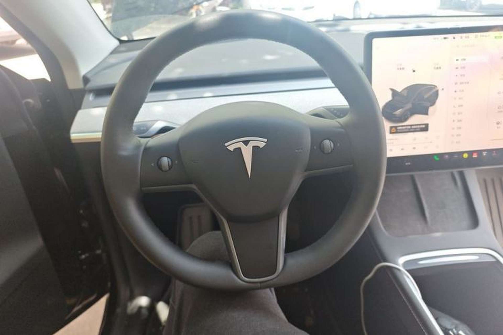 Used Tesla Model Y 2023 Rear-Wheel-Drive Version Steering Wheel