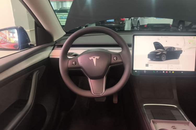 Used Tesla Model Y 2023 Rear-Wheel-Drive Version Steering Wheel