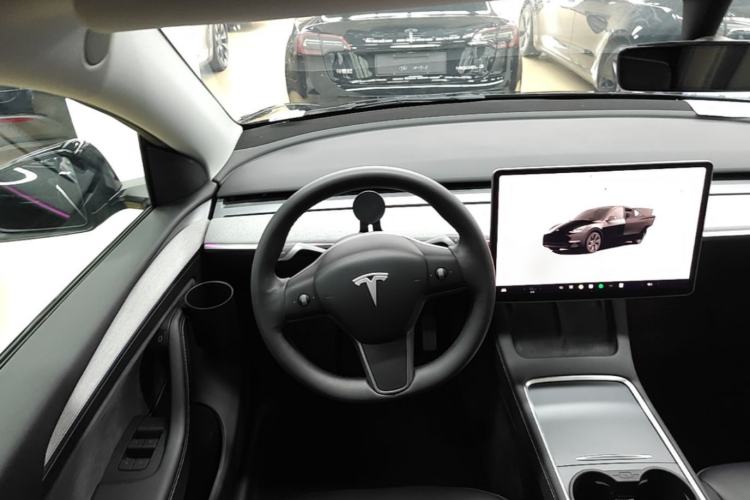 Used Tesla Model Y 2023 Rear-Wheel-Drive Version Steering Wheel