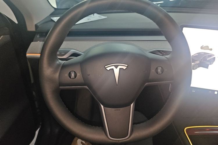 Used Tesla Model Y 2023 Rear-Wheel-Drive Version Steering Wheel