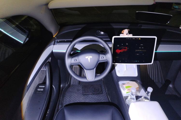 Used Tesla Model Y 2023 Rear-Wheel-Drive Version Steering Wheel