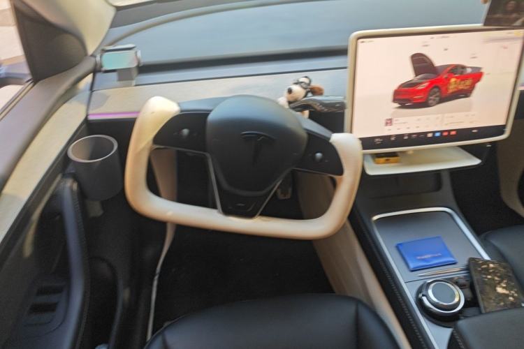 Used Tesla Model Y 2023 Rear-Wheel-Drive Version Steering Wheel