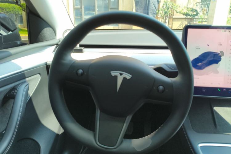 Used Tesla Model Y 2023 Rear-Wheel-Drive Version Steering Wheel