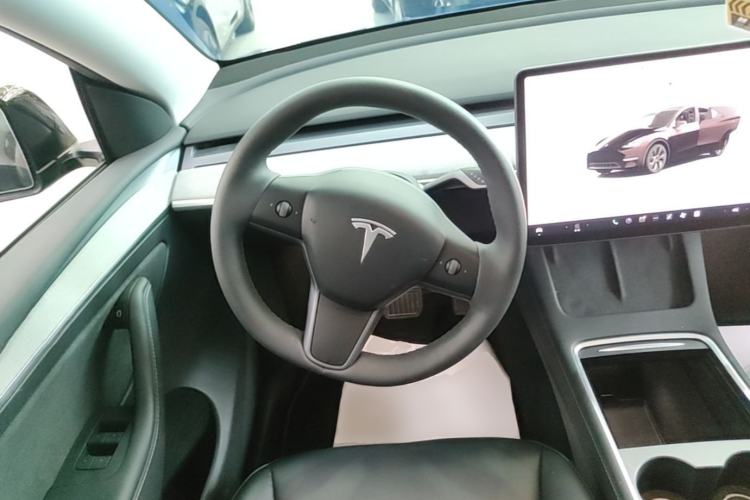 Used Tesla Model Y 2023 Rear-Wheel-Drive Version Steering Wheel