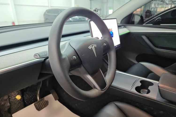 Used Tesla Model Y 2023 Rear-Wheel-Drive Version Steering Wheel