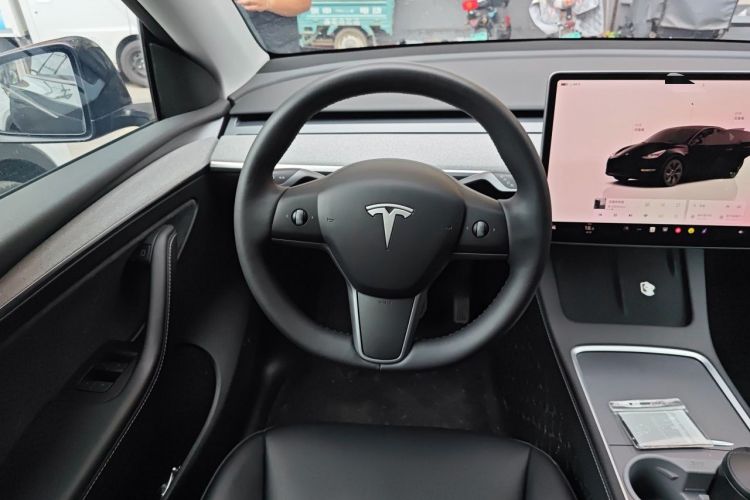Used Tesla Model Y 2023 Rear-Wheel-Drive Version Steering Wheel