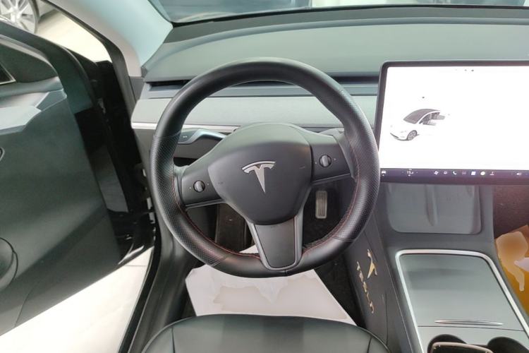 Used Tesla Model Y 2023 Rear-Wheel-Drive Version Steering Wheel