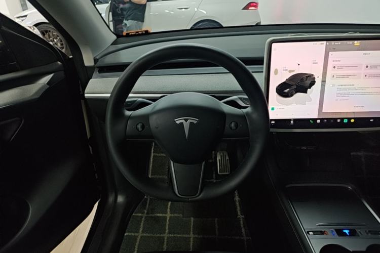 Used Tesla Model Y 2023 Rear-Wheel-Drive Version Steering Wheel