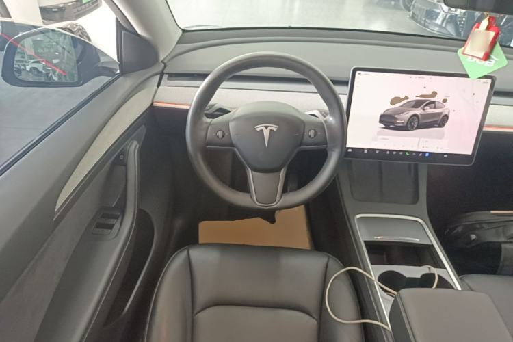 Used Tesla Model Y 2023 Rear-Wheel-Drive Version Steering Wheel