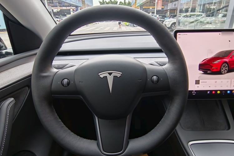 Used Tesla Model Y 2023 Rear-Wheel-Drive Version Steering Wheel