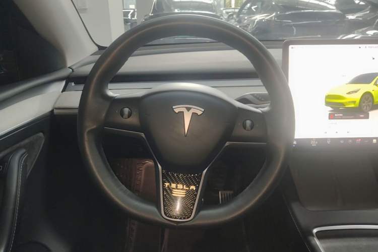 Used Tesla Model Y 2023 Rear-Wheel-Drive Version Steering Wheel