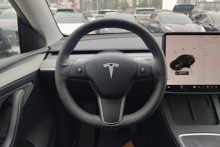 Used Tesla Model Y 2023 Rear-Wheel-Drive Version Steering Wheel