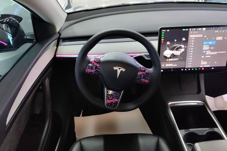 Used Tesla Model Y 2023 Rear-Wheel-Drive Version Steering Wheel