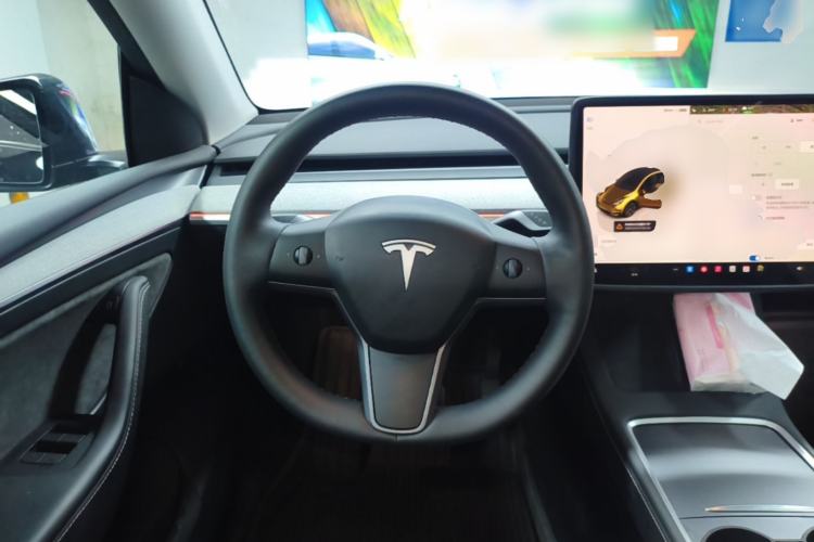 Used Tesla Model Y 2023 Rear-Wheel-Drive Version Steering Wheel
