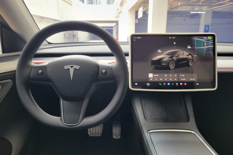 Used Tesla Model Y 2023 Rear-Wheel-Drive Version Steering Wheel