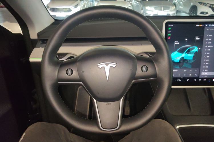 Used Tesla Model Y 2023 Rear-Wheel-Drive Version Steering Wheel