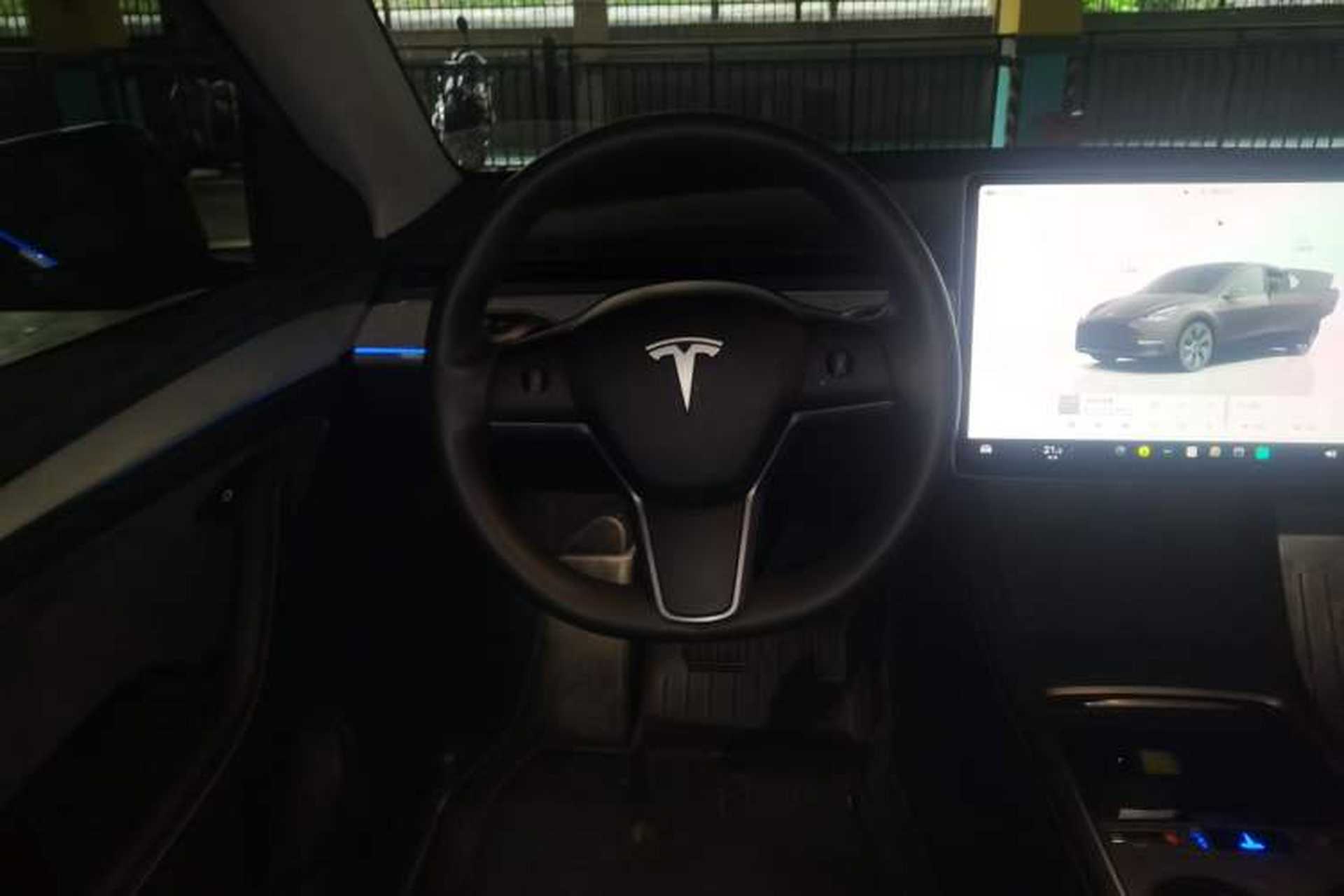 Used Tesla Model Y 2023 Rear-Wheel-Drive Version Steering Wheel