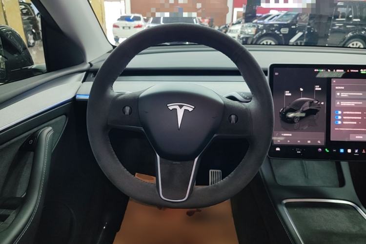Used Tesla Model Y 2023 Rear-Wheel-Drive Version Steering Wheel