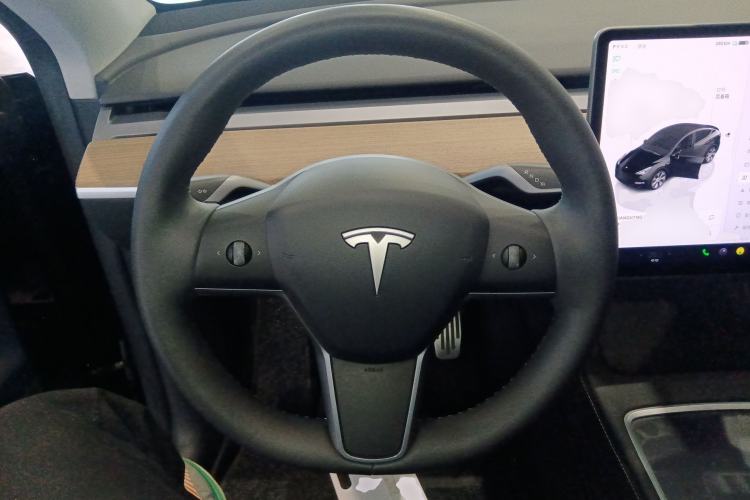 Used Tesla Model Y 2023 Rear-Wheel-Drive Version Steering Wheel