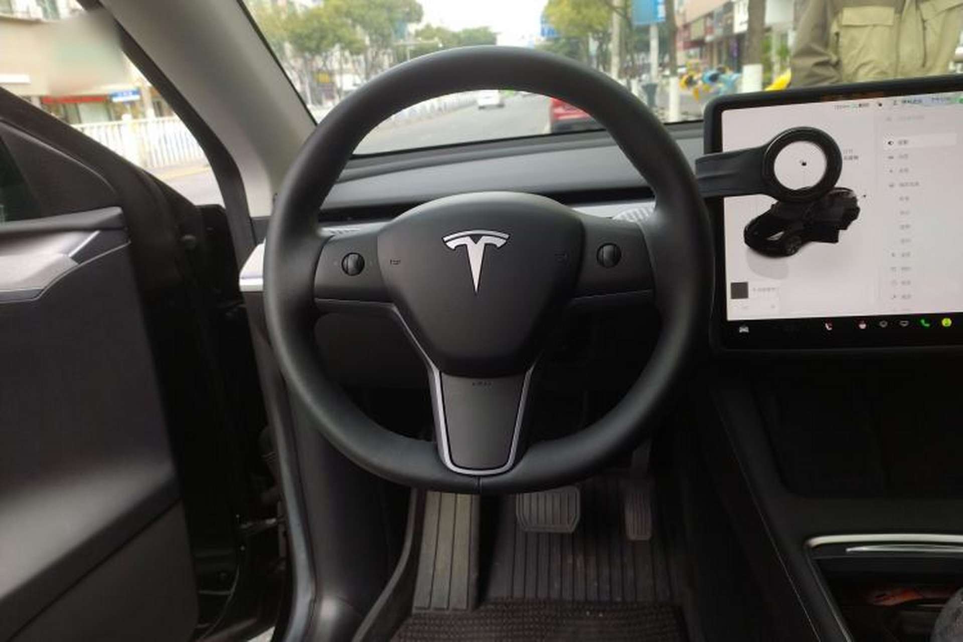 Used Tesla Model Y 2023 Rear-Wheel-Drive Version Steering Wheel