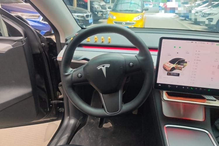 Used Tesla Model Y 2023 Rear-Wheel-Drive Version Steering Wheel