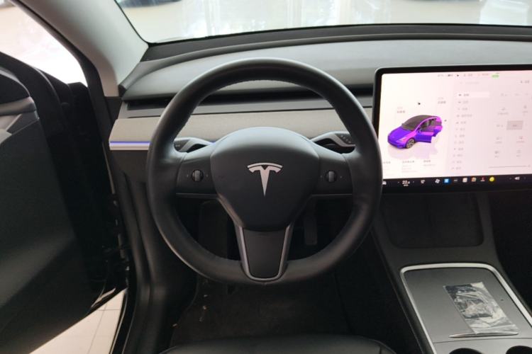 Used Tesla Model Y 2023 Rear-Wheel-Drive Version Steering Wheel