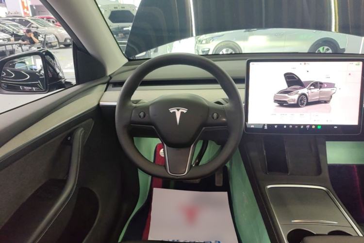 Used Tesla Model Y 2023 Rear-Wheel-Drive Version Steering Wheel