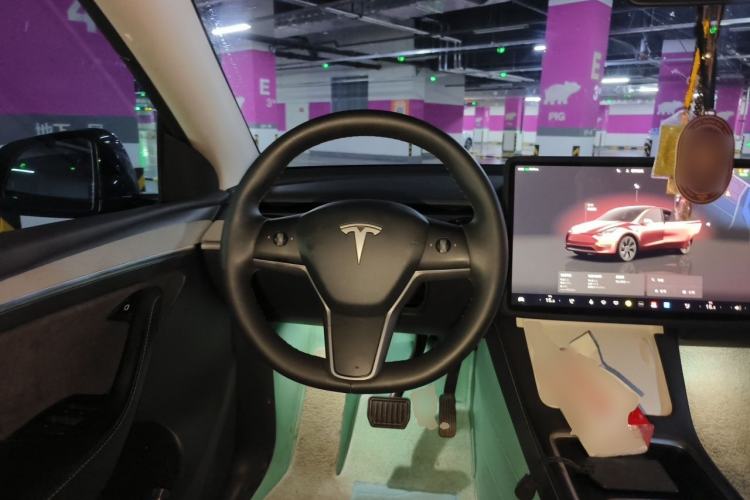 Used Tesla Model Y 2023 Rear-Wheel-Drive Version Steering Wheel