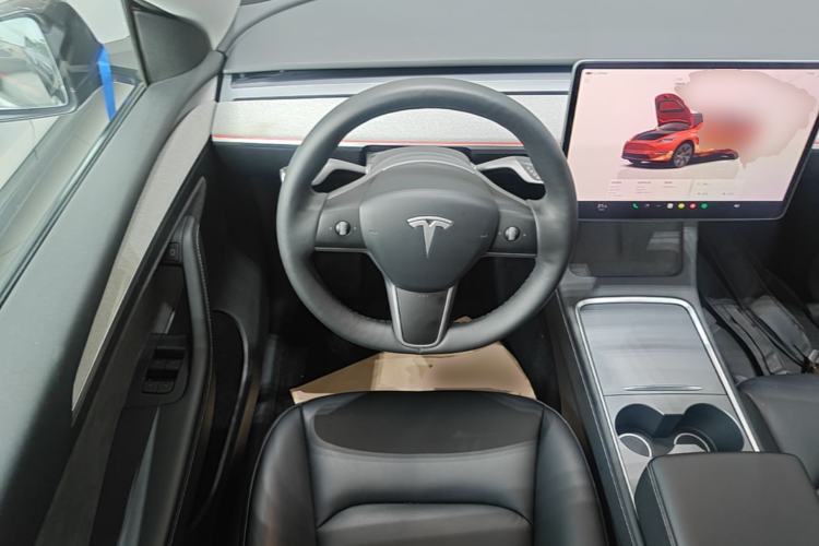 Used Tesla Model Y 2023 Rear-Wheel-Drive Version Steering Wheel
