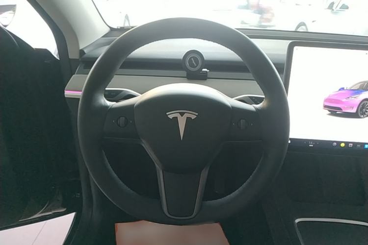Used Tesla Model Y 2023 Rear-Wheel-Drive Version Steering Wheel