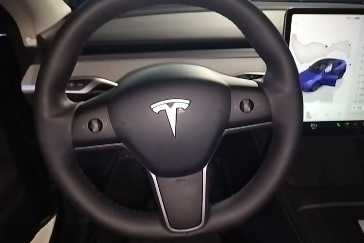 Used Tesla Model Y 2023 Rear-Wheel-Drive Version Steering Wheel