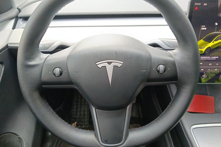 Used Tesla Model Y 2023 Rear-Wheel-Drive Version Steering Wheel