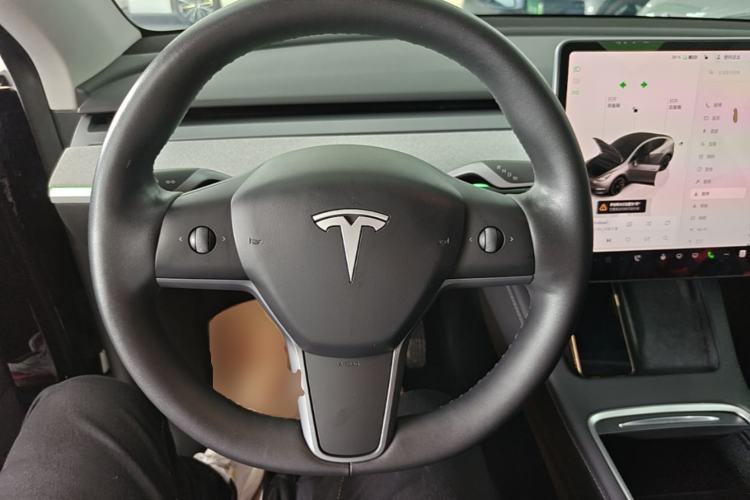 Used Tesla Model Y 2023 Rear-Wheel-Drive Version Steering Wheel