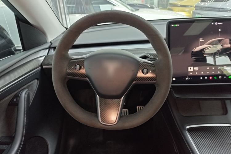 Used Tesla Model Y 2023 High-Performance All-Wheel-Drive Version Steering Wheel