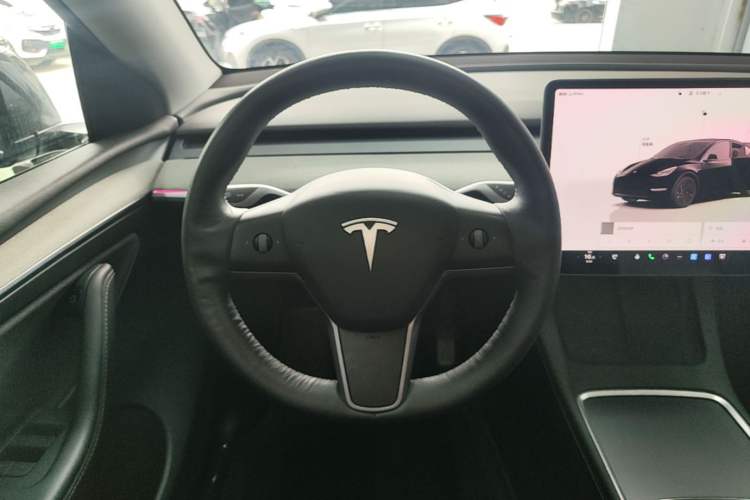 Used Tesla Model Y 2023 Rear-Wheel-Drive Version Steering Wheel