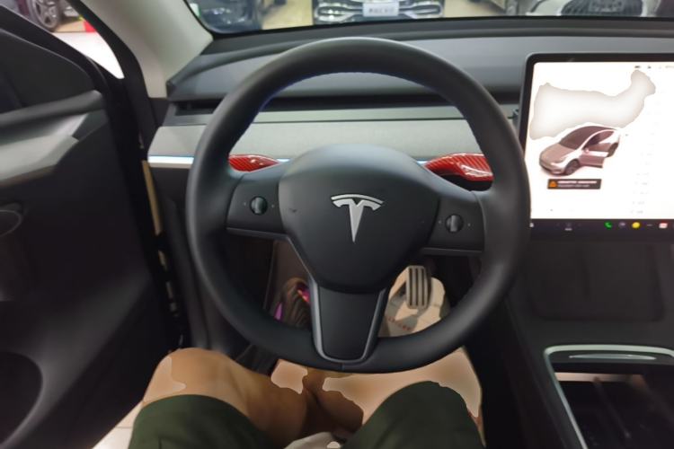 Used Tesla Model Y 2023 Rear-Wheel-Drive Version Steering Wheel