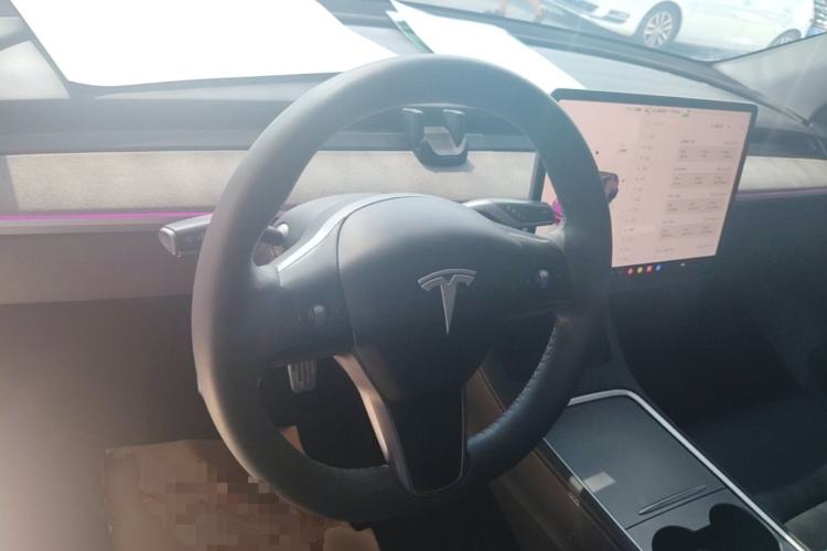 Used Tesla Model Y 2023 Rear-Wheel-Drive Version Steering Wheel