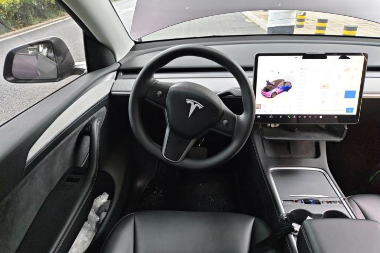 Used Tesla Model Y 2023 Rear-Wheel-Drive Version Steering Wheel