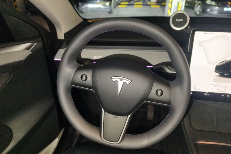 Used Tesla Model Y 2023 Rear-Wheel-Drive Version Steering Wheel