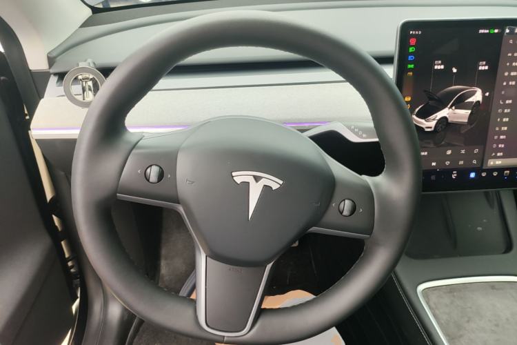 Used Tesla Model Y 2023 Rear-Wheel-Drive Version Steering Wheel