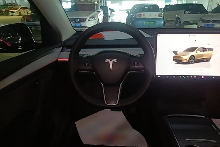Used Tesla Model Y 2023 Rear-Wheel-Drive Version Steering Wheel