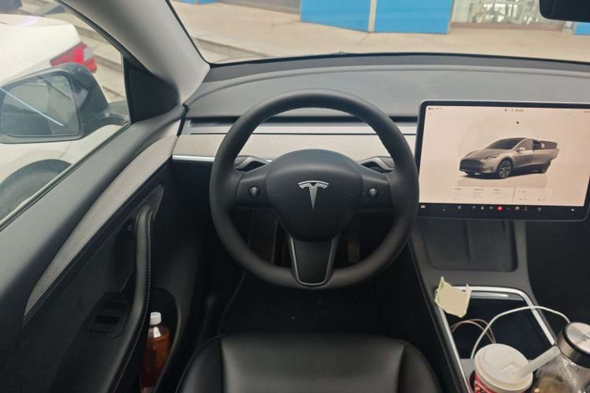 Used Tesla Model Y 2023 Rear-Wheel-Drive Version Steering Wheel