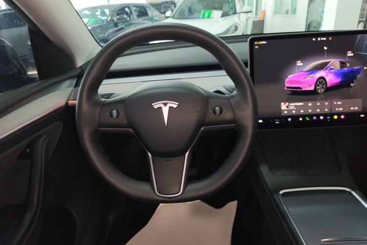 Used Tesla Model Y 2023 Rear-Wheel-Drive Version Steering Wheel