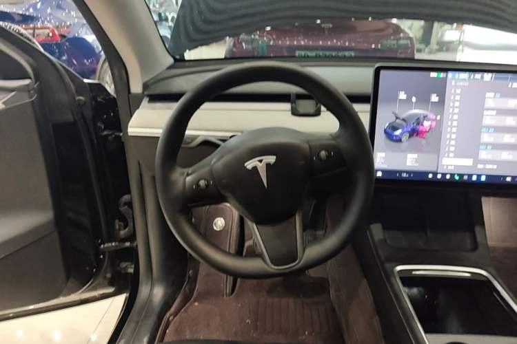 Used Tesla Model Y 2023 Rear-Wheel-Drive Version Steering Wheel