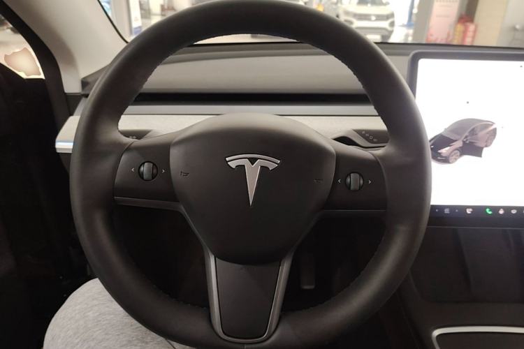 Used Tesla Model Y 2023 Rear-Wheel-Drive Version Steering Wheel