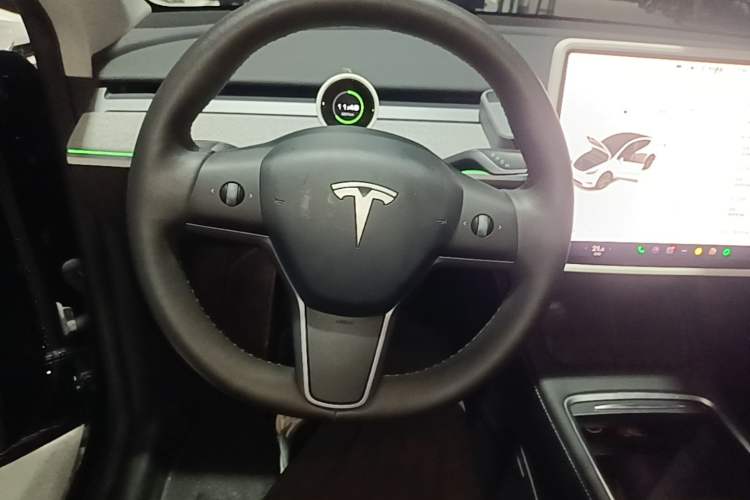 Used Tesla Model Y 2023 Rear-Wheel-Drive Version Steering Wheel