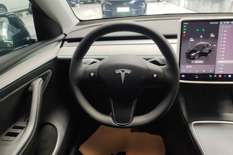 Used Tesla Model Y 2023 Rear-Wheel-Drive Version Steering Wheel