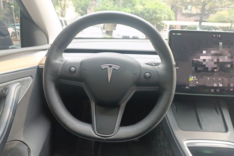 Used Tesla Model Y 2023 Rear-Wheel-Drive Version Steering Wheel