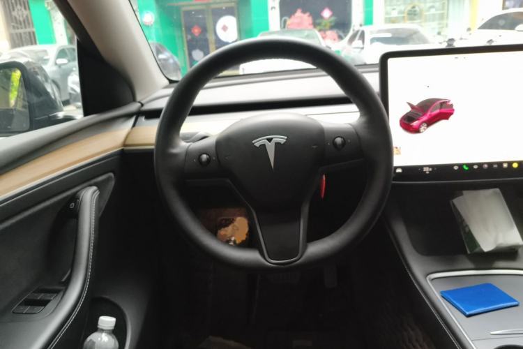 Used Tesla Model Y 2023 Rear-Wheel-Drive Version Steering Wheel