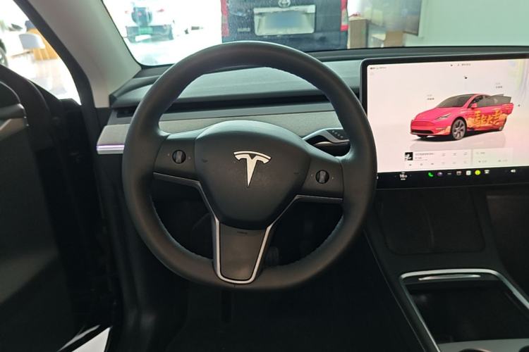 Used Tesla Model Y 2023 Rear-Wheel-Drive Version Steering Wheel